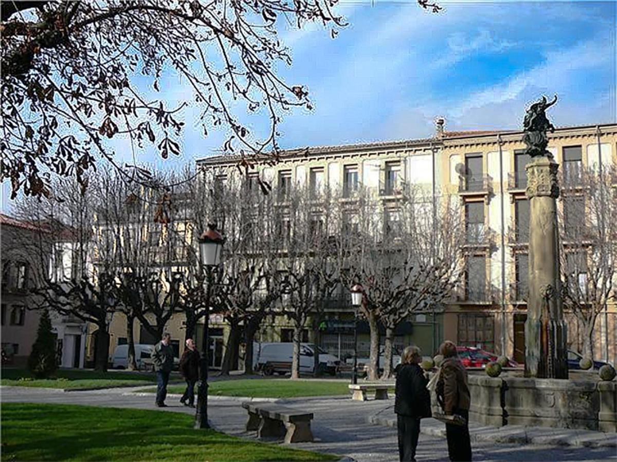 Casa Matilda - Apartamento Con Chimenea, Vistas, Rustico-Elegante En El Centro Sant Joan de les Abadesses Exteriér fotografie